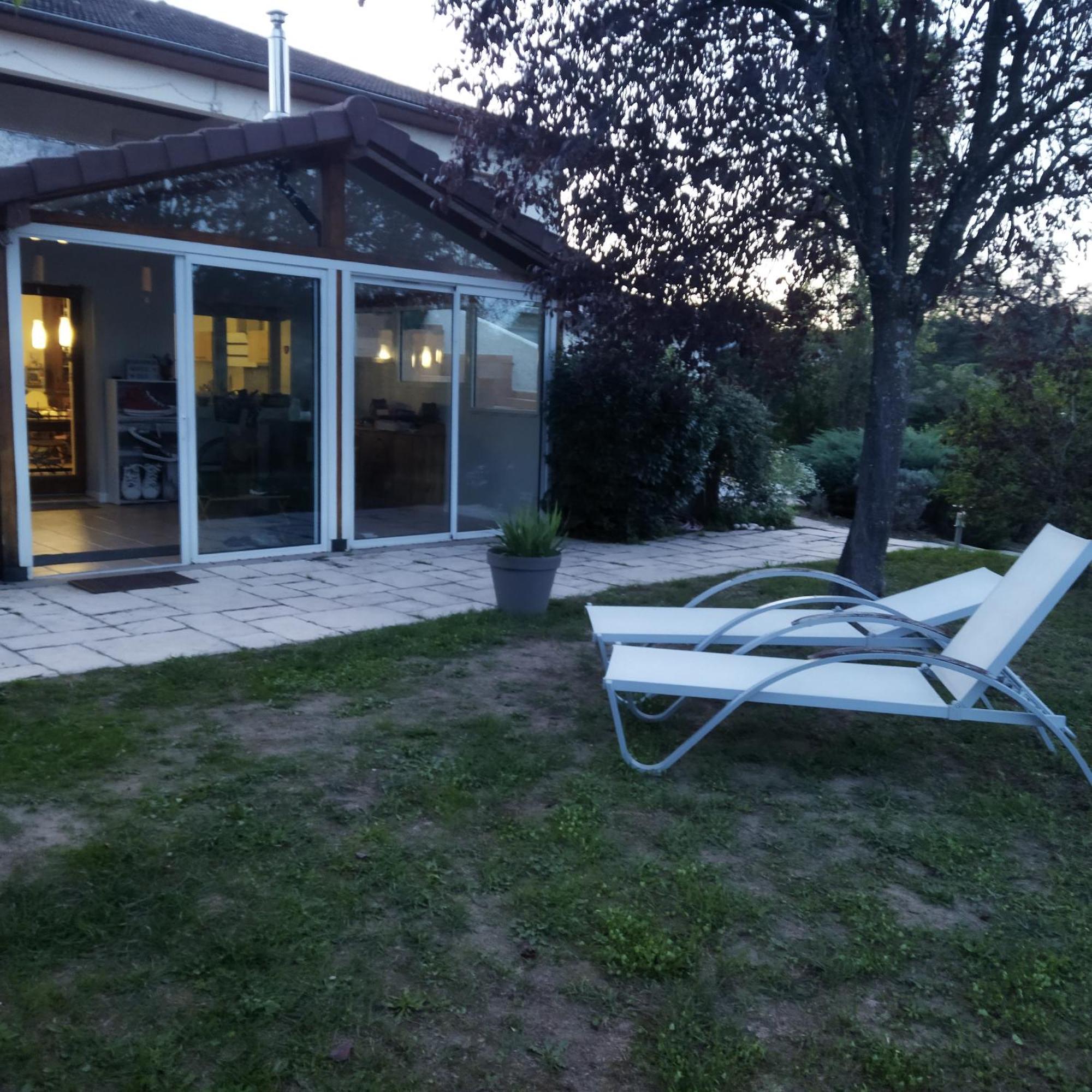 Chambre Dans Un Ecrin De Verdure Dommartin  Exteriér fotografie